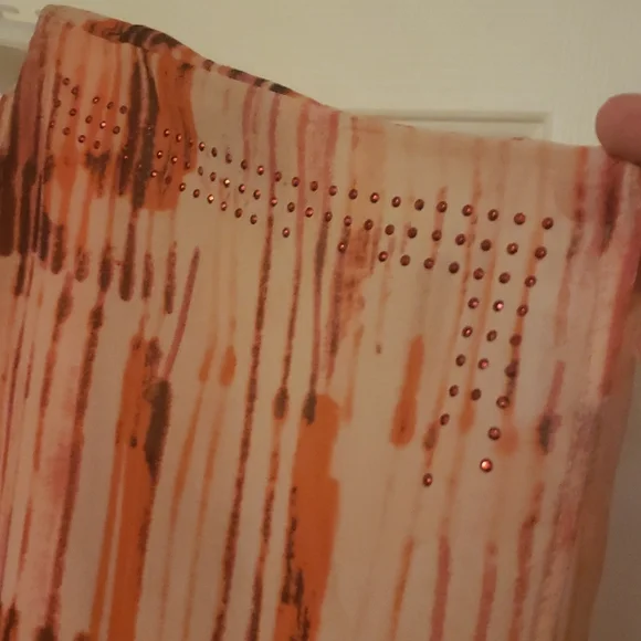 Pink Dressy top with pink studs at shoulder - Picture 3 of 6